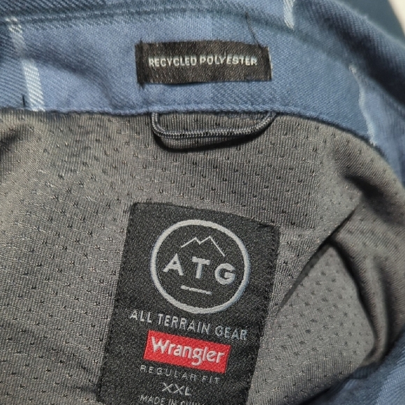 Wrangler Blue Plaid Casual Button Down Shirt - Picture 7 of 8